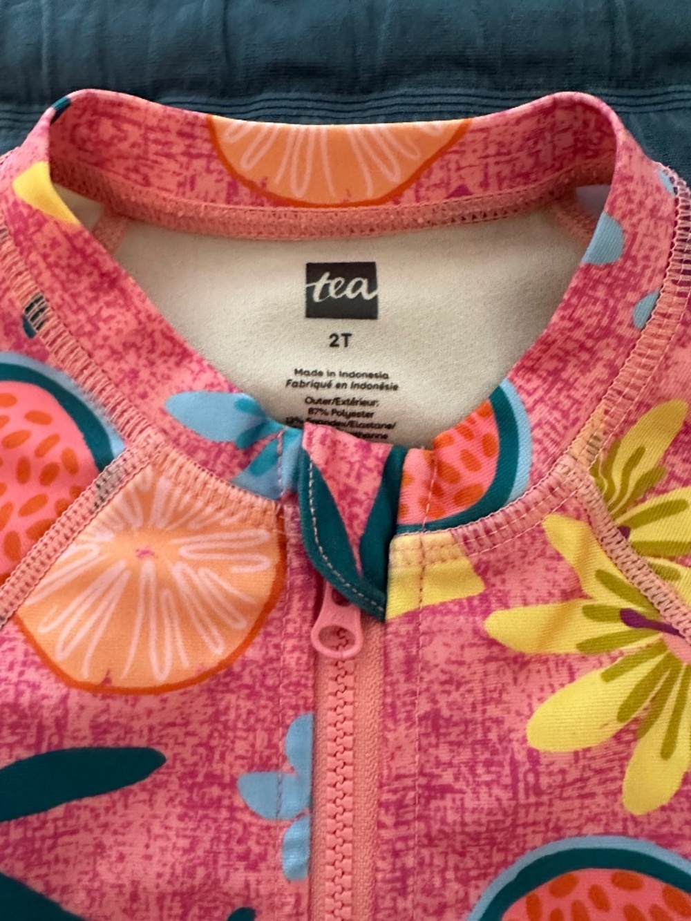 Tea Collection Rashguard Bathing Suit 2T - Picture 2 of 3